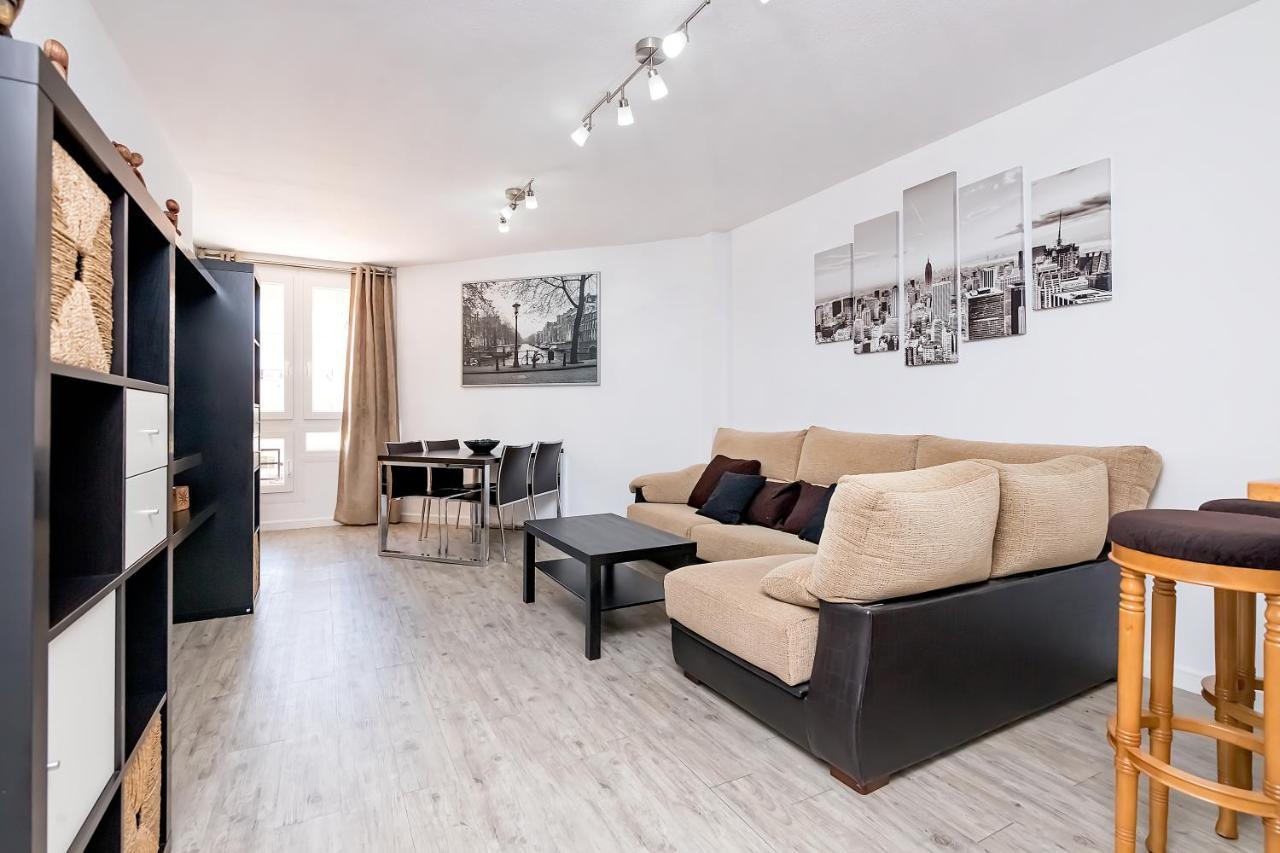 Bhost - Roca Castle Apartment Torremolinos Exterior photo